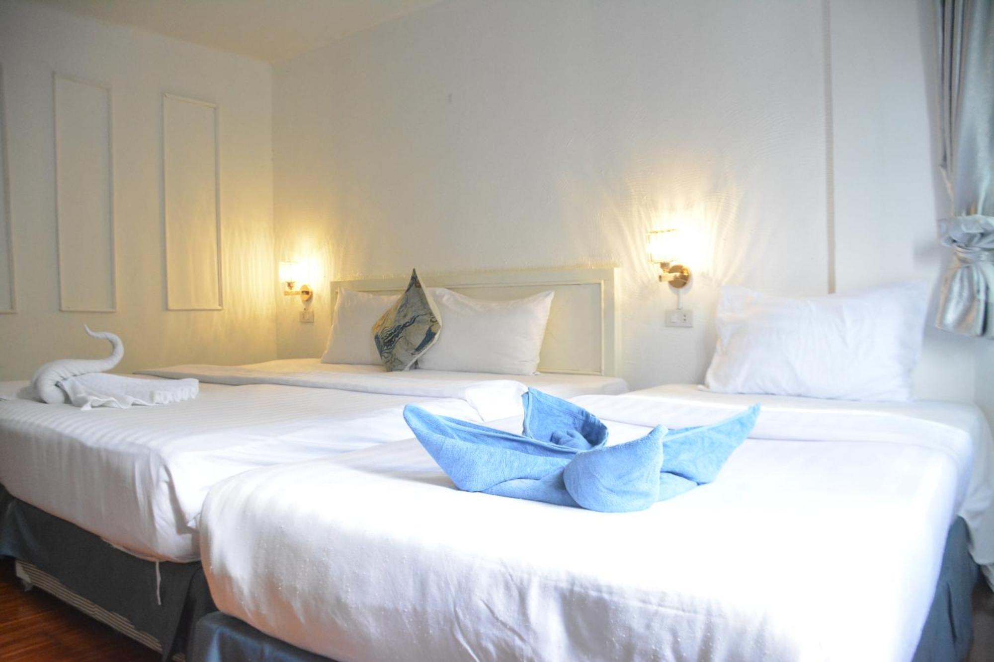 Chilli Salza Patong Hotel Bagian luar foto