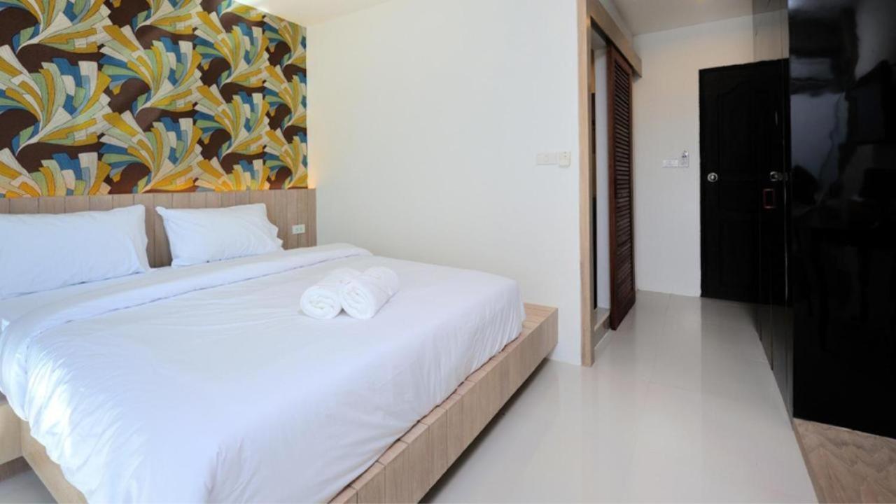 Chilli Salza Patong Hotel Bagian luar foto