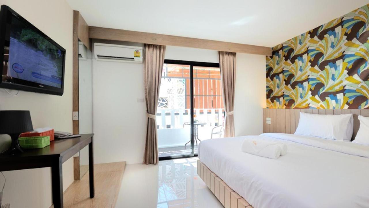 Chilli Salza Patong Hotel Bagian luar foto