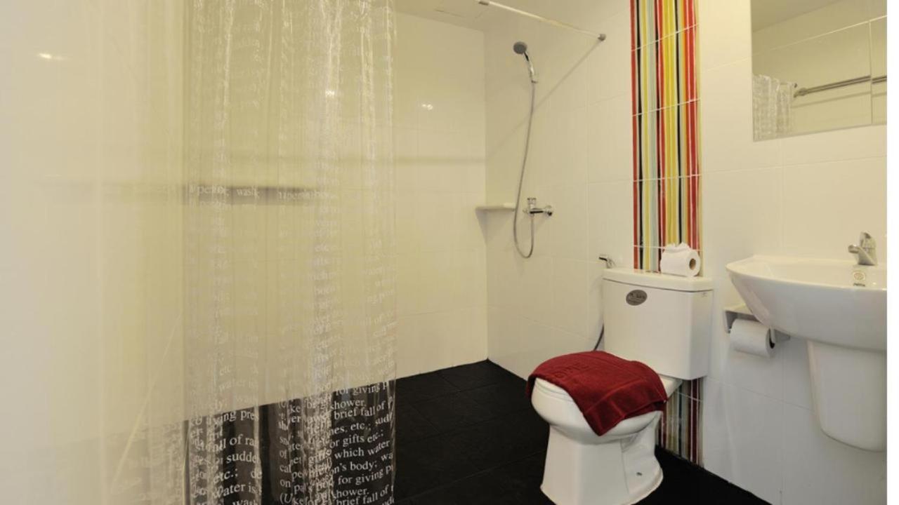 Chilli Salza Patong Hotel Bagian luar foto