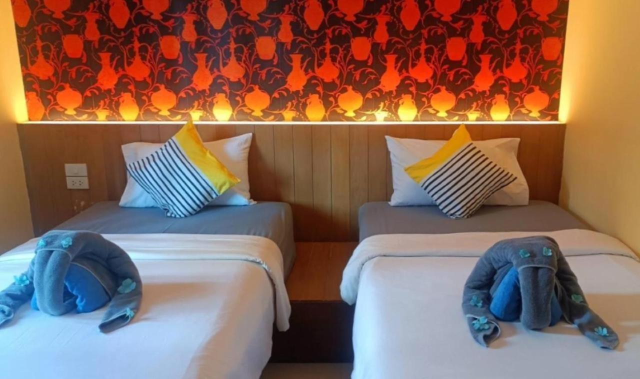 Chilli Salza Patong Hotel Bagian luar foto