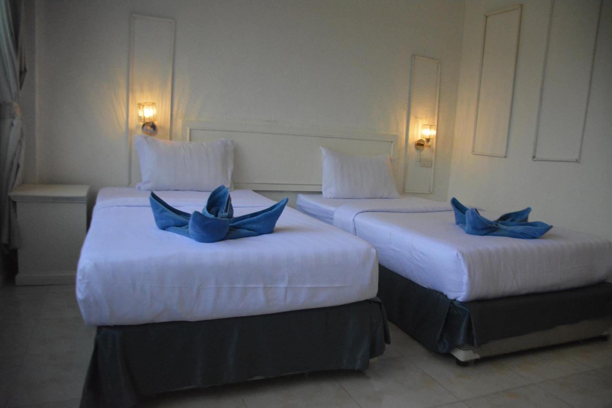 Chilli Salza Patong Hotel Bagian luar foto